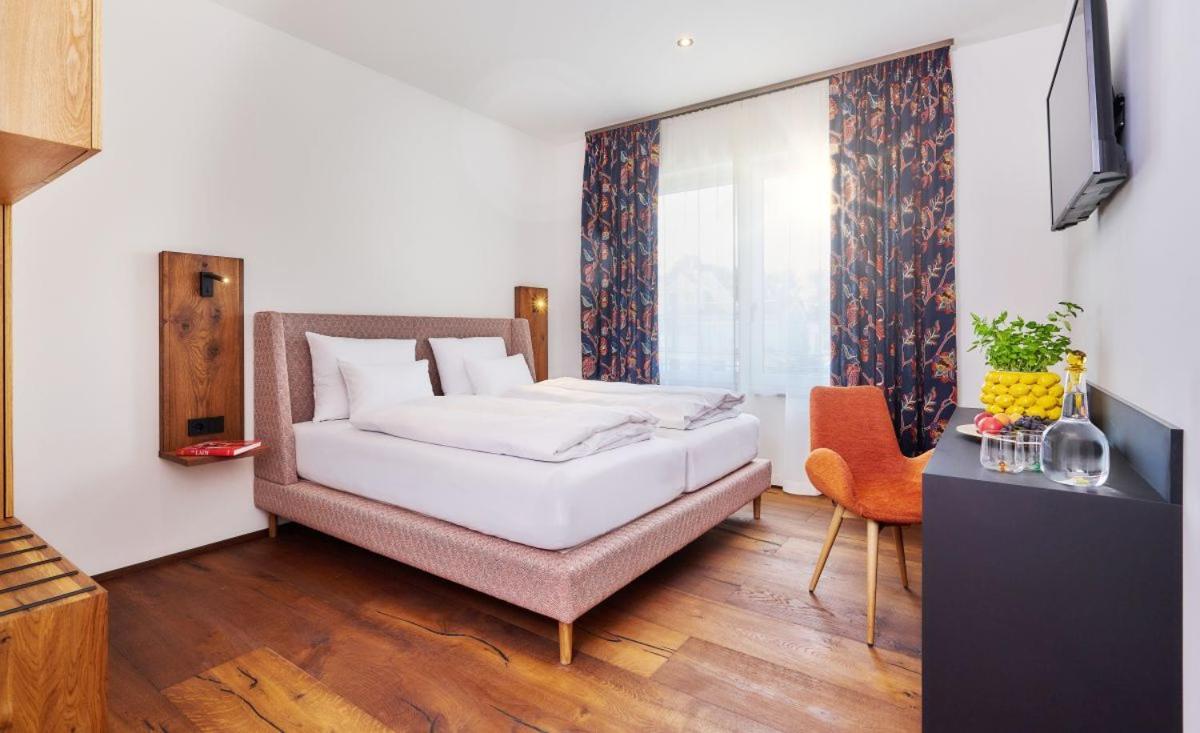 Hotel Der Einrichter Straubing Bagian luar foto